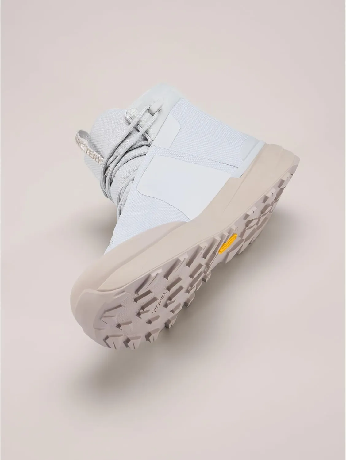Arc'teryx Kopec Mid GTX Boot Womens | Mid-Height Trekking & Hiking Womens Shoes | Megagrip Outsole - Waterproof Shoe