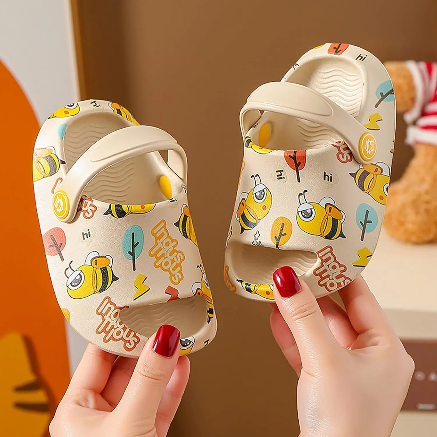 Baby Sandals Kids Cute Baotou Slipper Summer Cartoon Bee Slip On Water Shoes Little Girl Sandals (Khaki, 22)