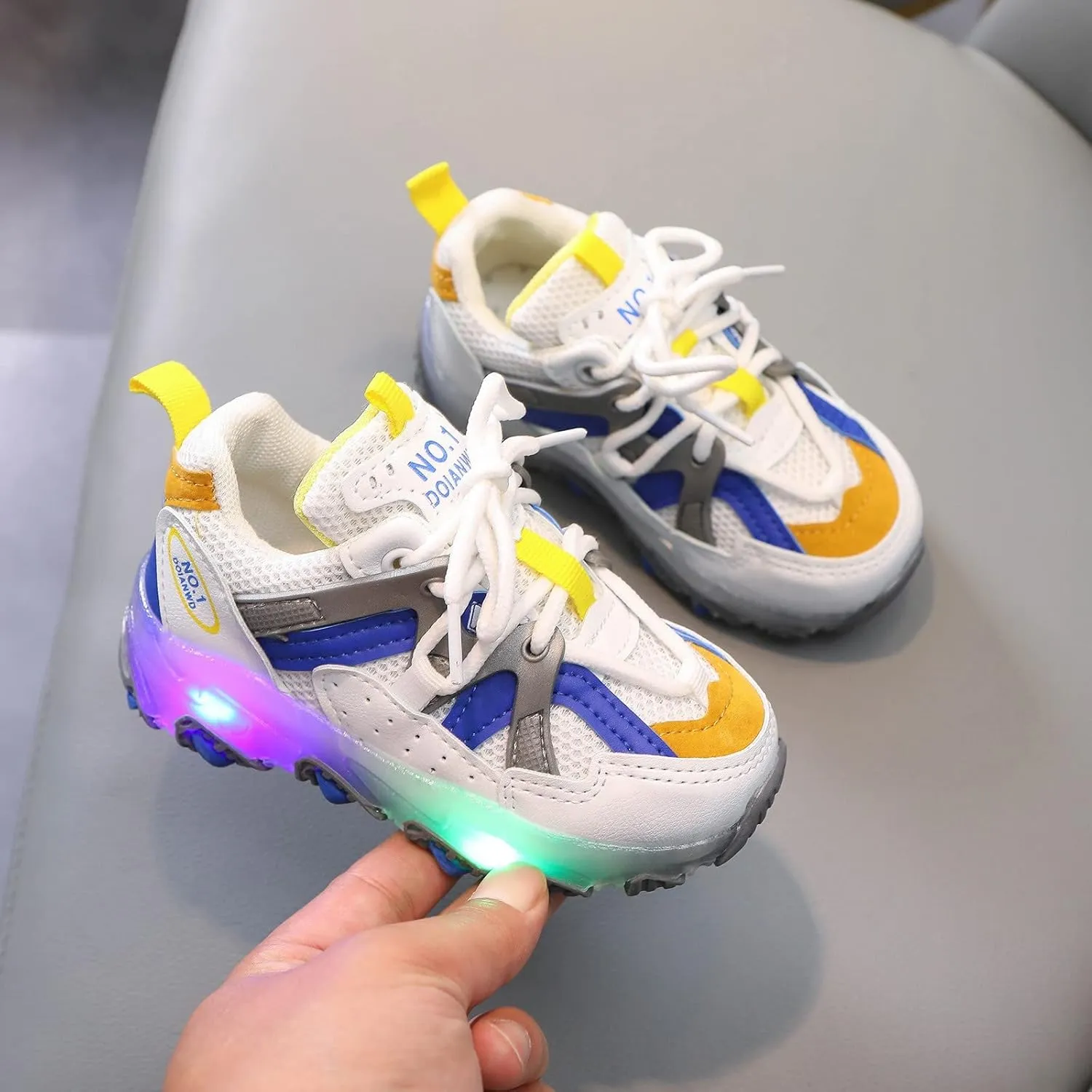 Boys Girls LED Light Up Sneakers Running Sport Shoes Lightweight Breathable Shoes for Toddler/Little Kid/Big Kid