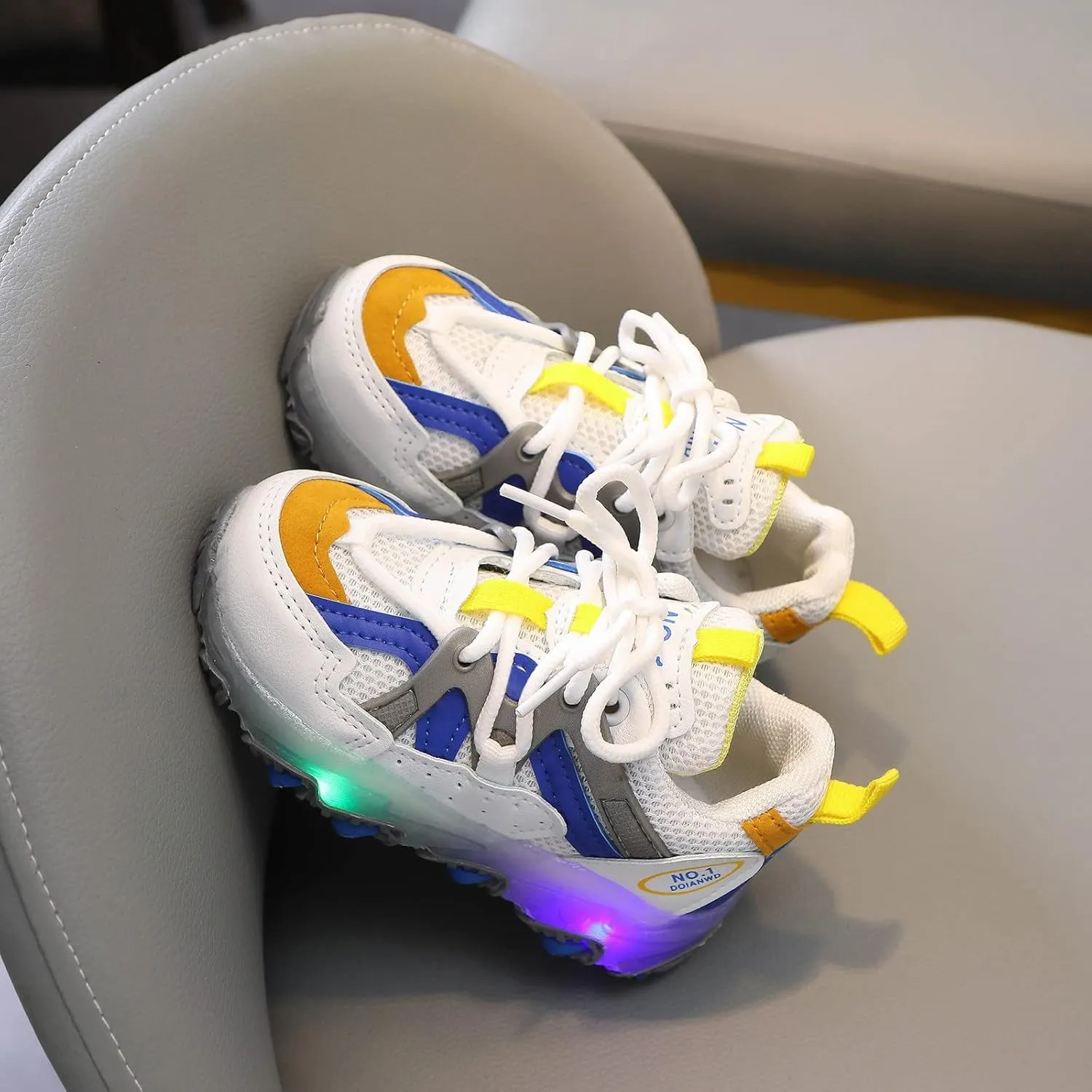 Boys Girls LED Light Up Sneakers Running Sport Shoes Lightweight Breathable Shoes for Toddler/Little Kid/Big Kid