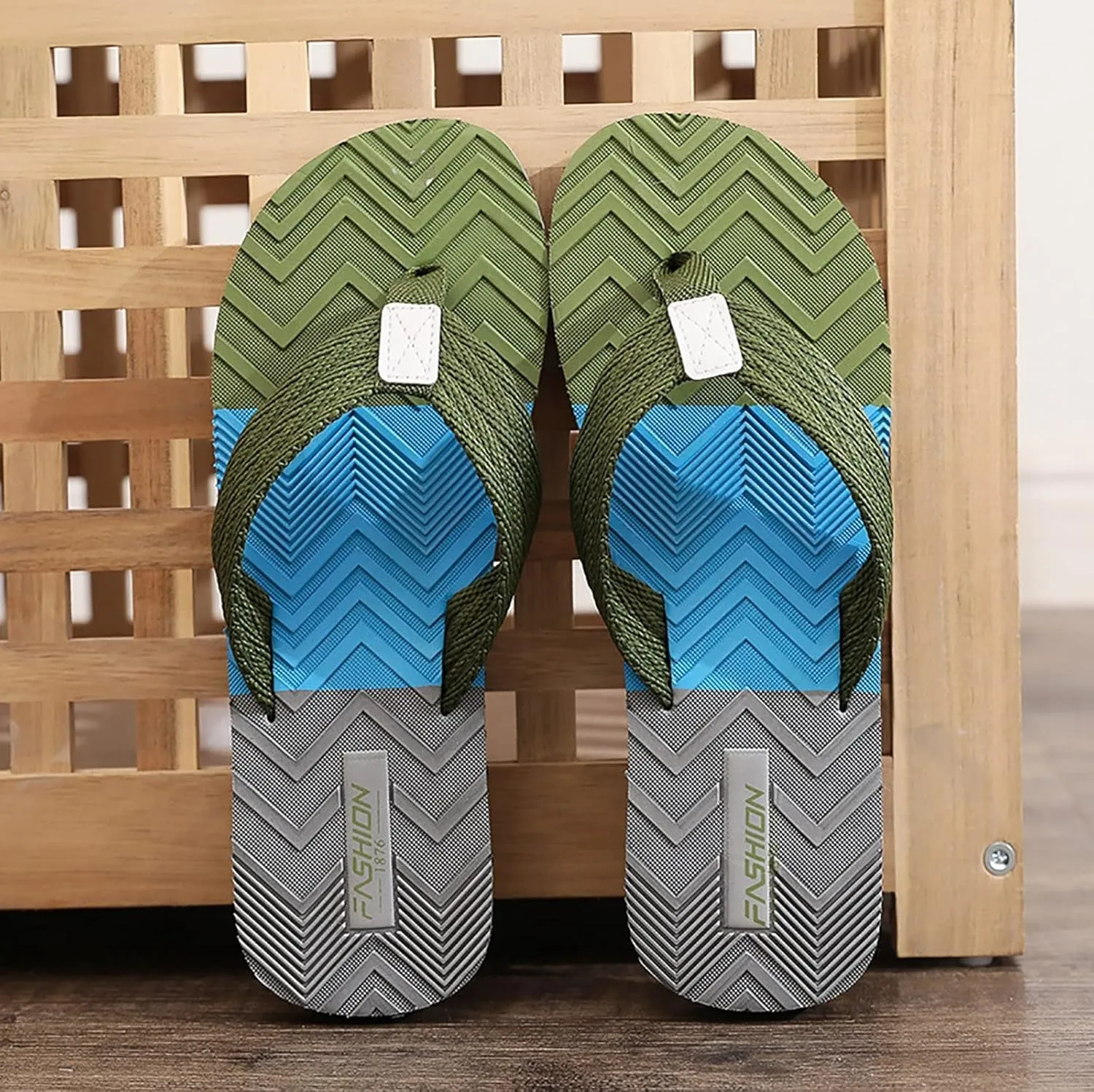 Men Classical Comfortable Flip Flop Fashion Sandals Slide Sandals Beach Slippers Air Walk Flip Flops