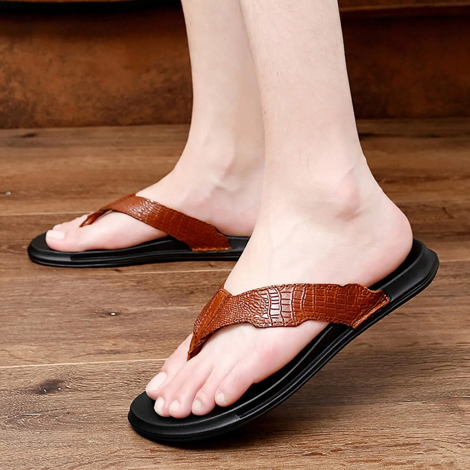 Men Flip Flops Fashionable Summer New Pattern Flat Bottom Comfortable Non Slip Large Beach Sippers Flip Flops for The Beach