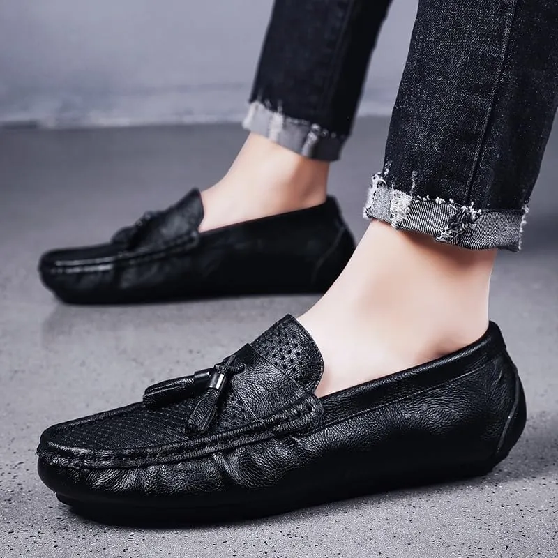 Men's Loafers Shoes Round Toe Solid Color Breathable with Tassel Driving Loafers Flat Heel Comfortable Lightweight Casual Walking Slip On