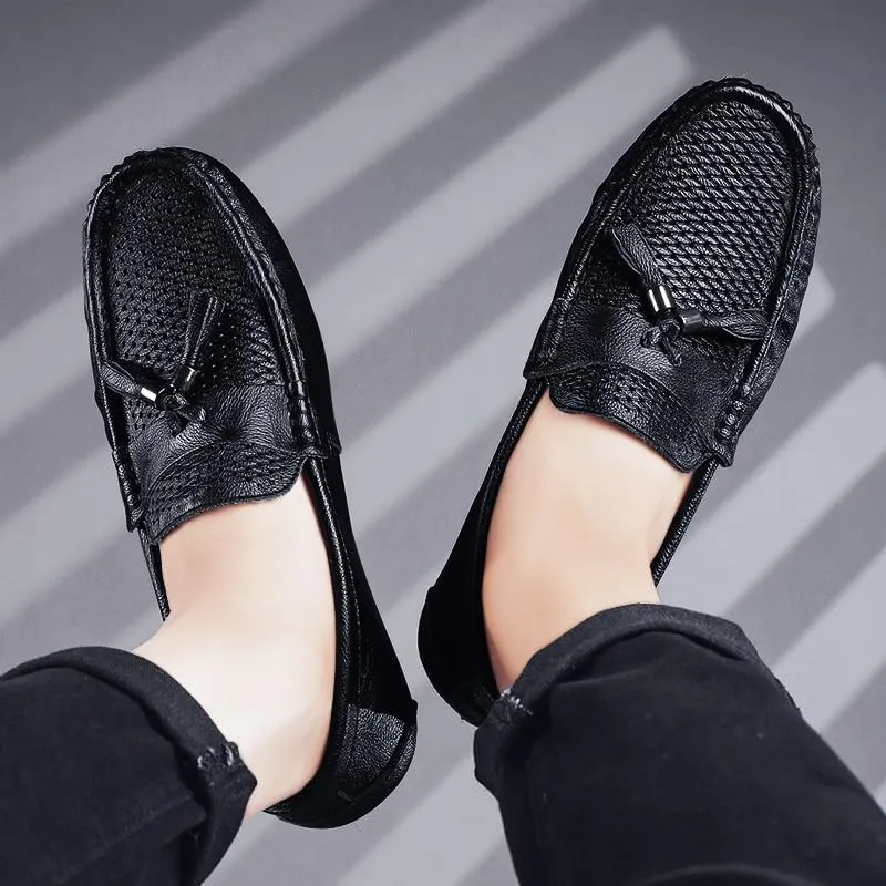Men's Loafers Shoes Round Toe Solid Color Breathable with Tassel Driving Loafers Flat Heel Comfortable Lightweight Casual Walking Slip On