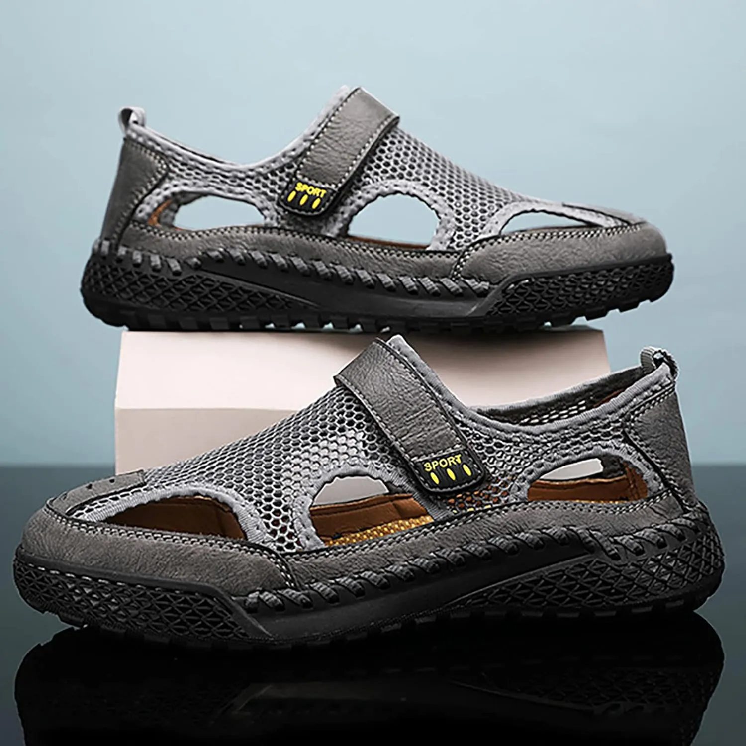 Mens Slide Sandals Leather 2025 Men's New Summer Breathable Versatile Trend Outdoor Handmade Mens Sandal
