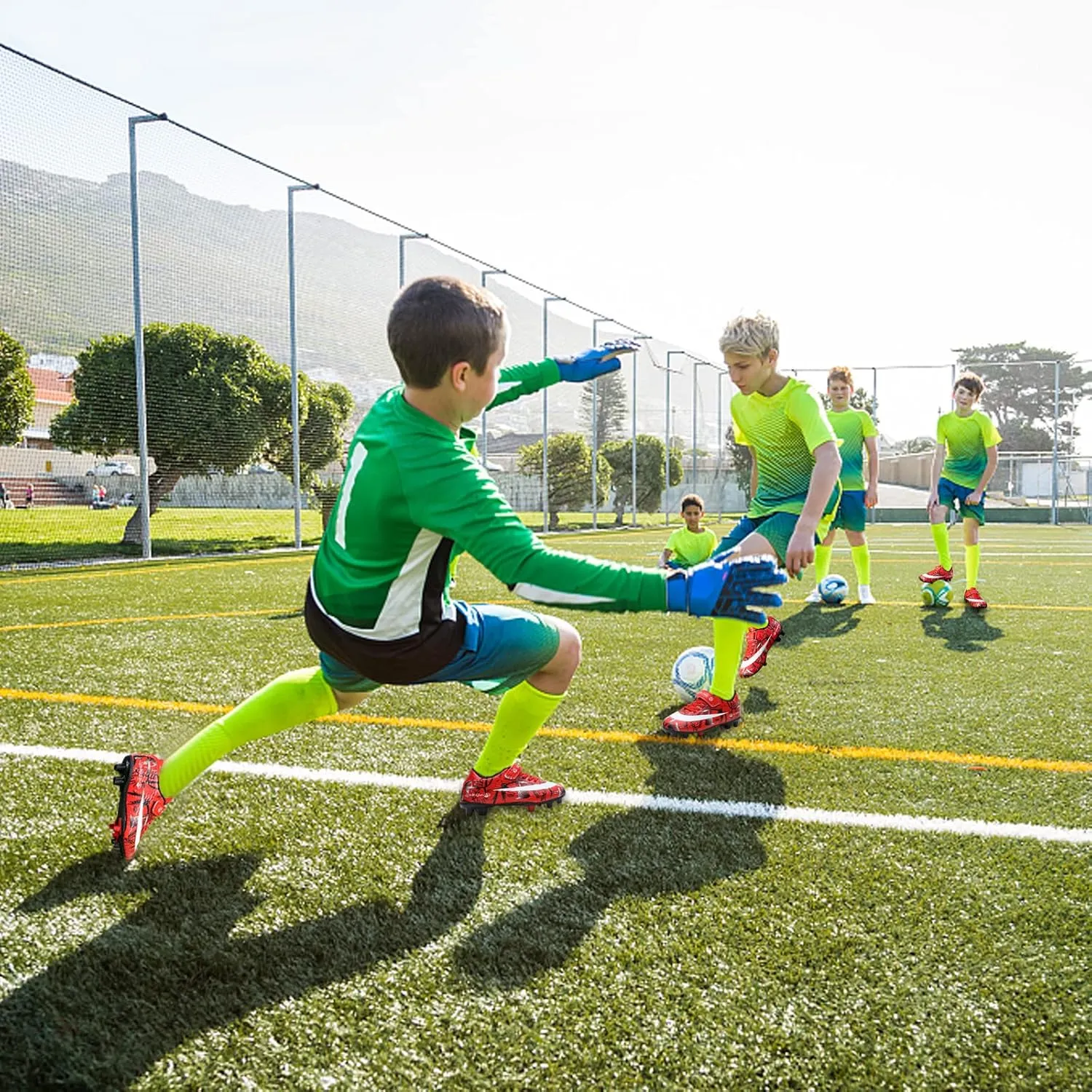 Mnplciea Kids Soccer Cleats Boys Girls Athletic Football Shoes Teenager Outdoor Indoor Anti-SlipTurf Soccer Shoes