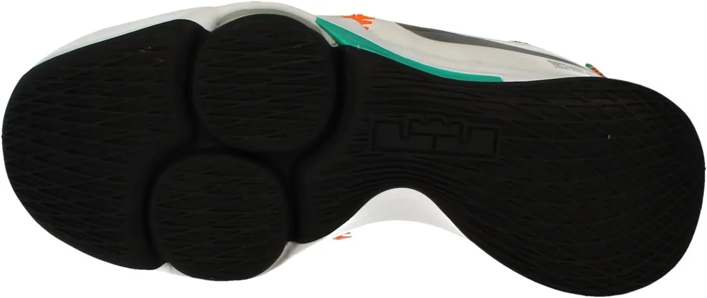 Nike Men's Basketball Shoe