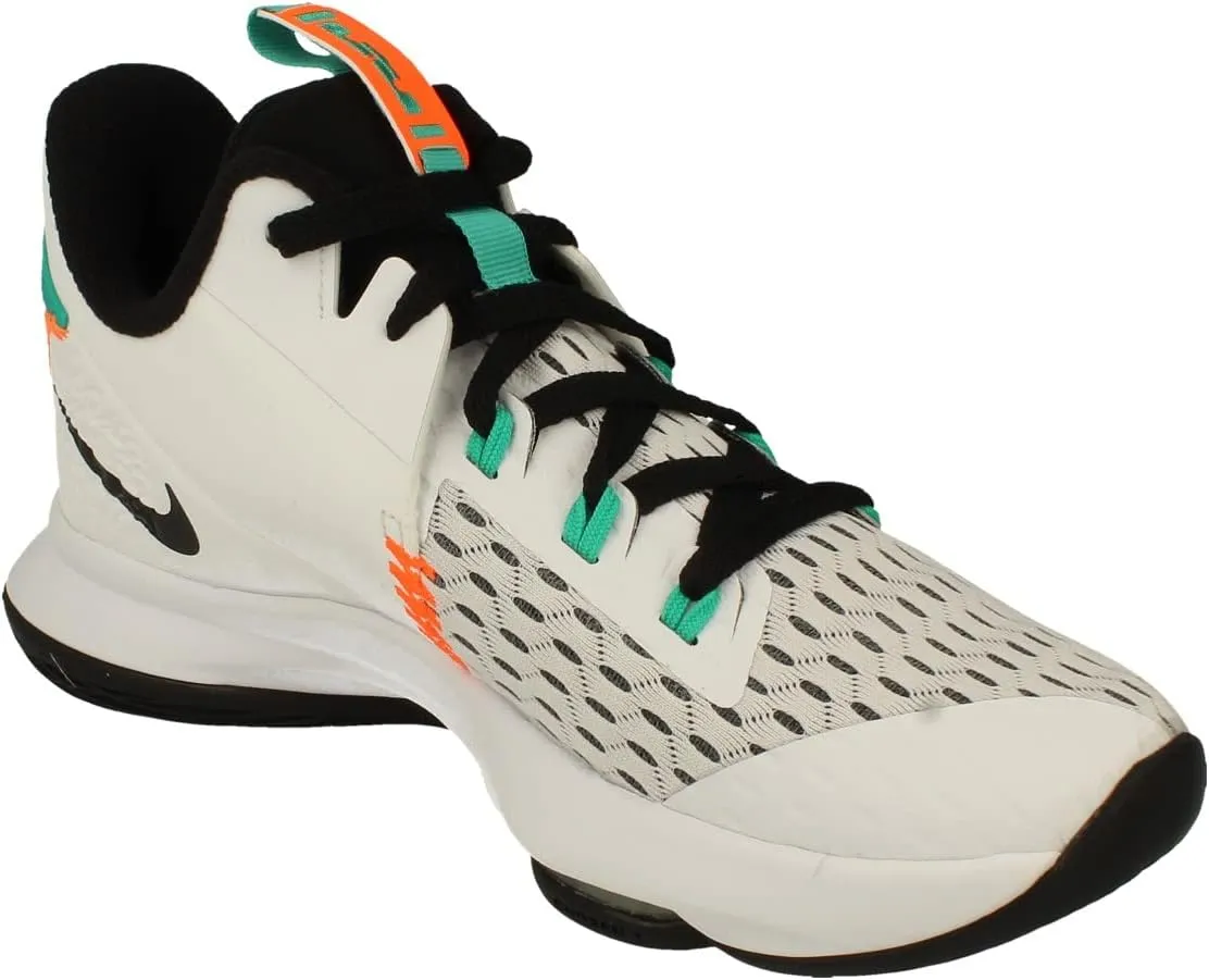 Nike Men's Basketball Shoe