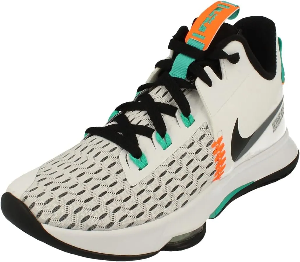 Nike Men's Basketball Shoe