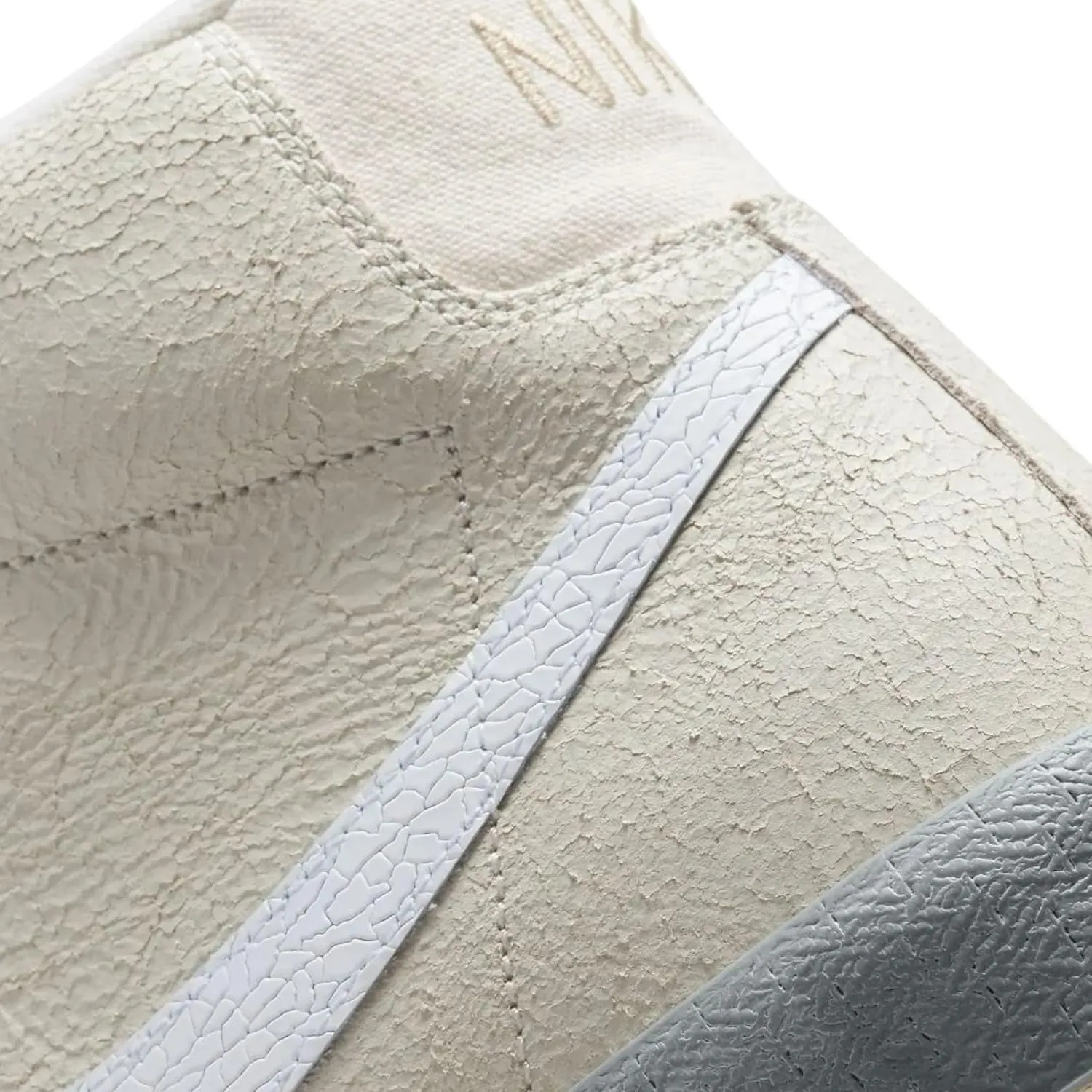 Nike Men's Blazer Mid '77 Shoes Basketball