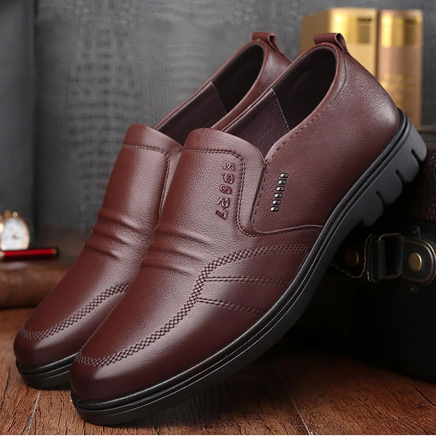 Slip on Walking Shoes for Men Comfortable PU Leather Loafers Memory Foam Breathable Mesh Fashion Sneakers Non Slip Indoor Outdoor Sports Work Shoes for Men