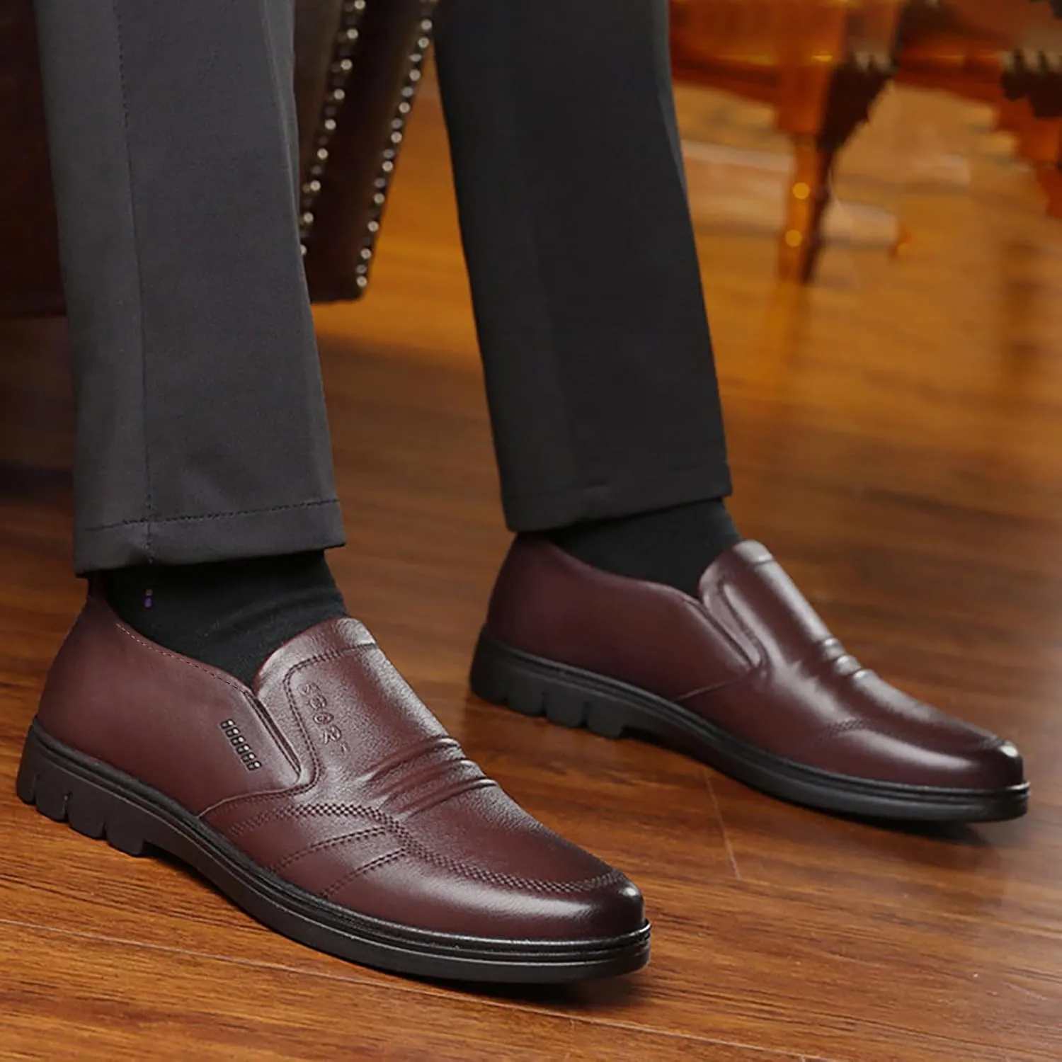 Slip on Walking Shoes for Men Comfortable PU Leather Loafers Memory Foam Breathable Mesh Fashion Sneakers Non Slip Indoor Outdoor Sports Work Shoes for Men