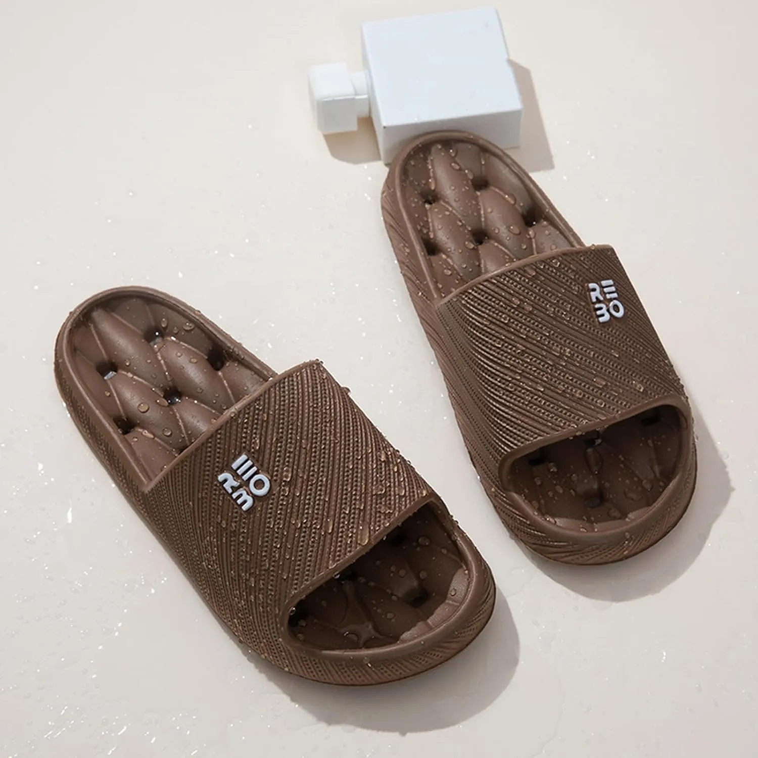 Slippers EVA Breathable Shoes Water Leaking and Quick Drying Women's Letter Home Sandals Slip and Smell Home Slippers