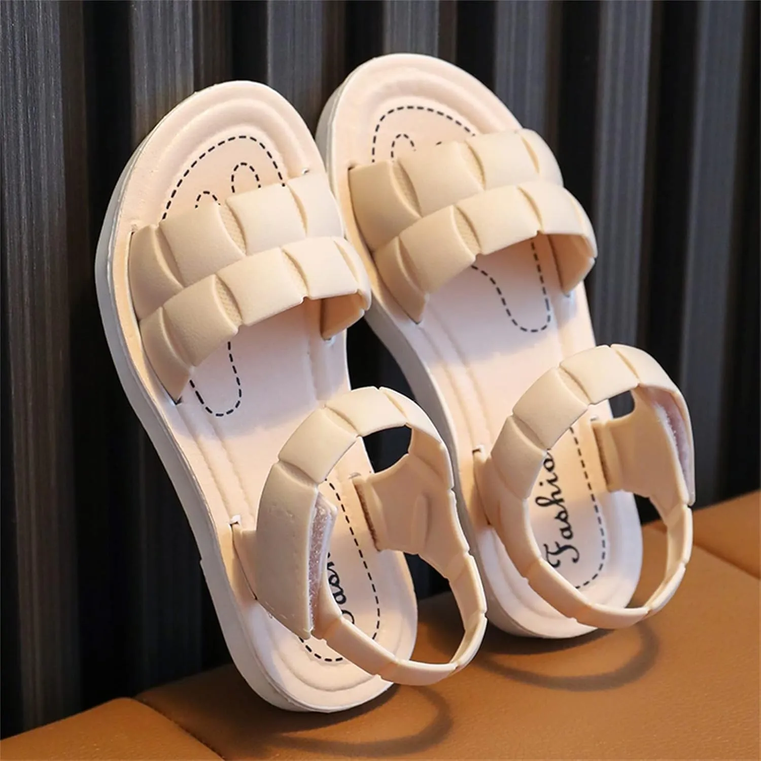 Toddler Girls Sandals Soft Flat Shoes Fashion Comfortable Open Toe Lightweight Princess Sandals (White, 9.5 Toddler)
