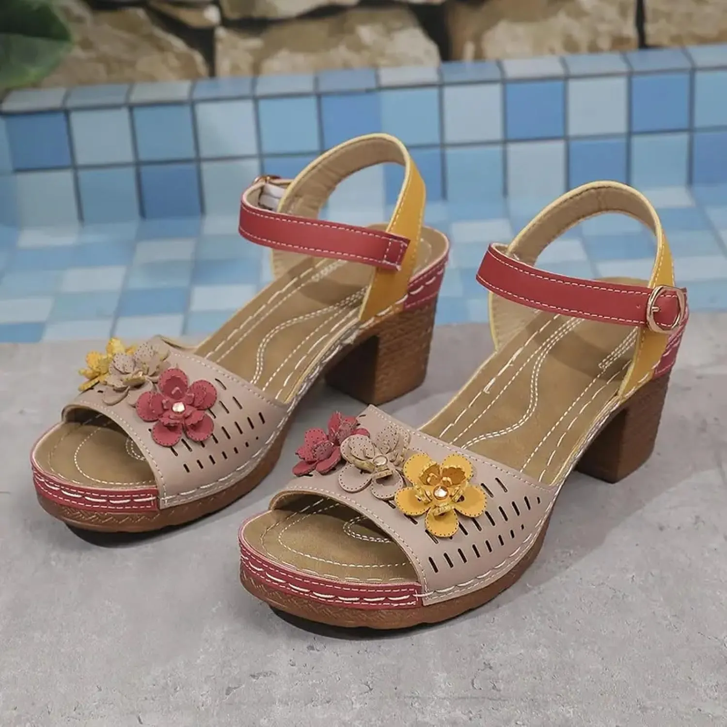 Women's Open Toe Low Block Heels Sandals Fish Mouth Thick Heel Women's Shoes Fashionable Casual Flower Decoration Color